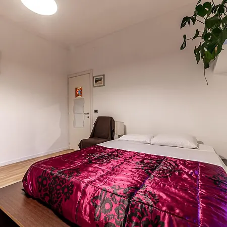 Apartament Nina - Stazione Di Trastevere & Wi-fi Rzym